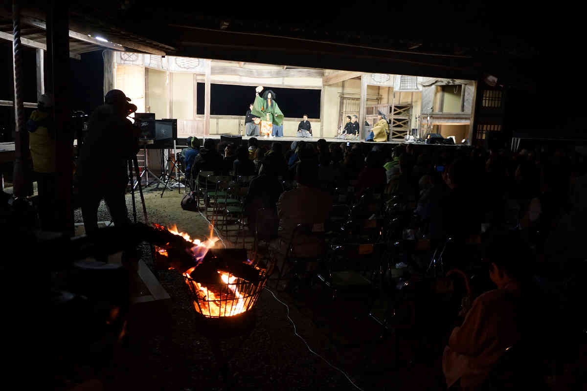 �d�\�u�c���v