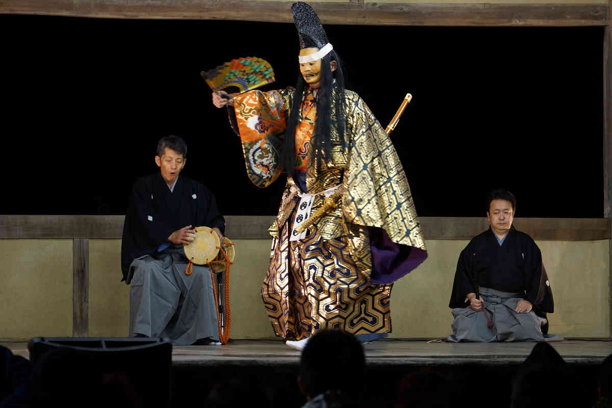 �d�\�u�c���v