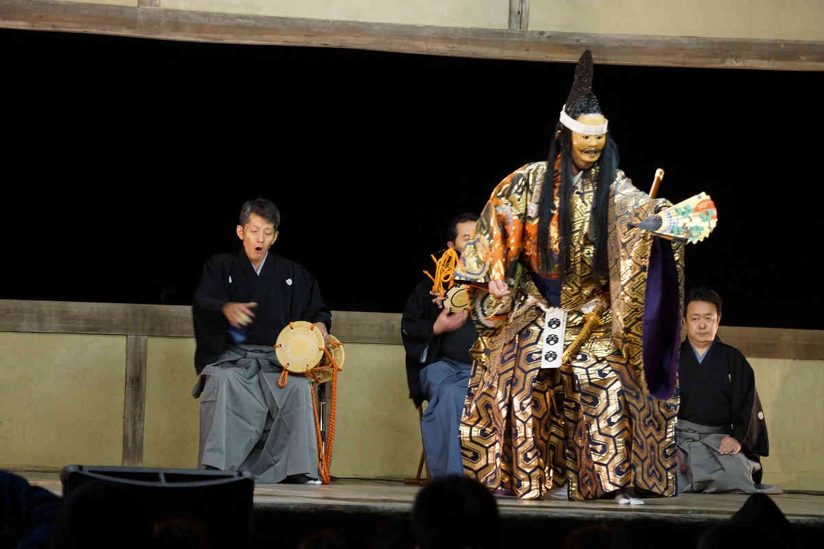 �d�\�u�c���v